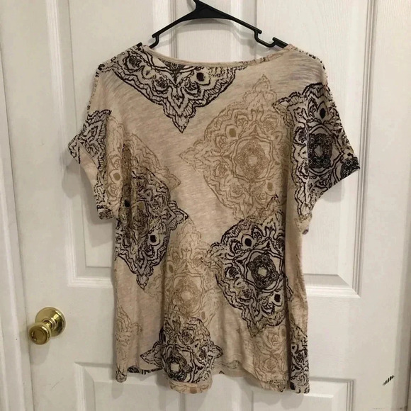 Rafella top with diamond designs rope type sleeve - Picture 3 of 4